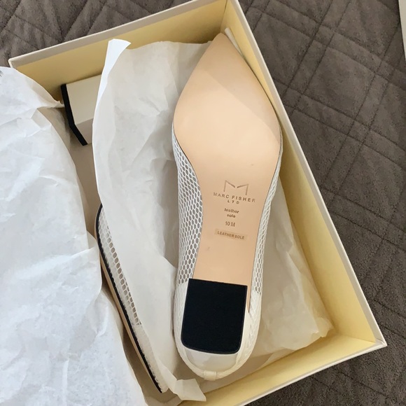 NIB Marc Fisher LTD Zesty White Fabric Heels size 10M - Picture 9 of 13